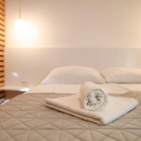 מלון דירות Unique Integrated זאדאר